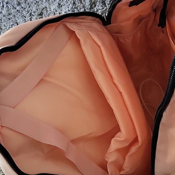 Beautiful backpack - Picture 3 of 5